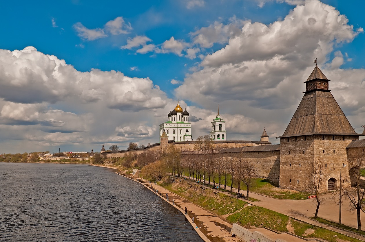 Photo by Nikolay Biryukov Pskov Kremlin (May 2013)