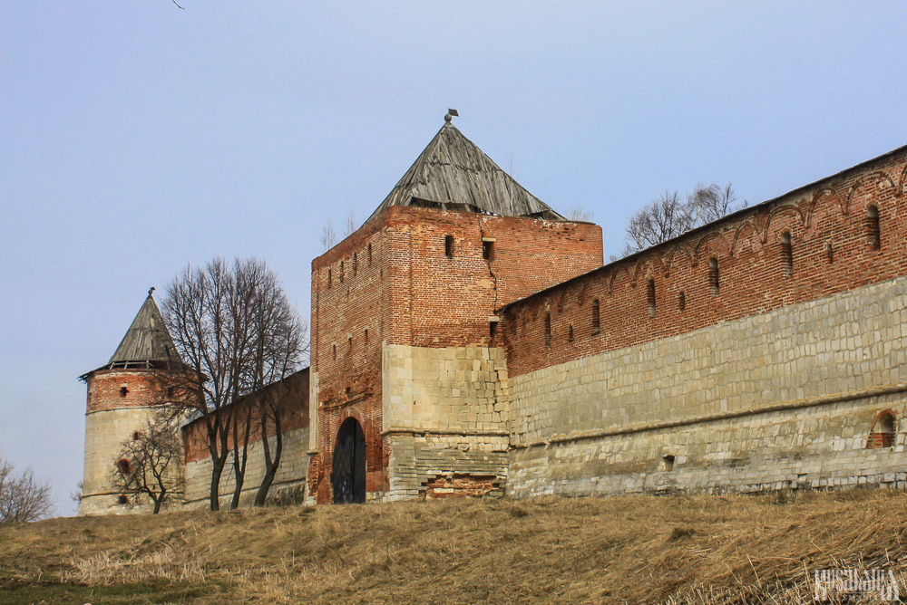 Zaraisk Kremlin (April 2009) Zaraisk Kremlin (April 2009)